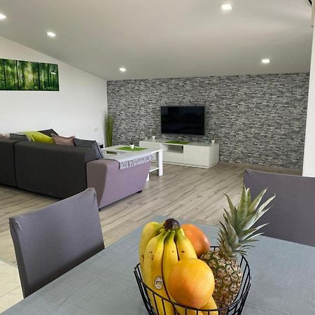 Beach Apartment Andela Kaštela Exterior foto