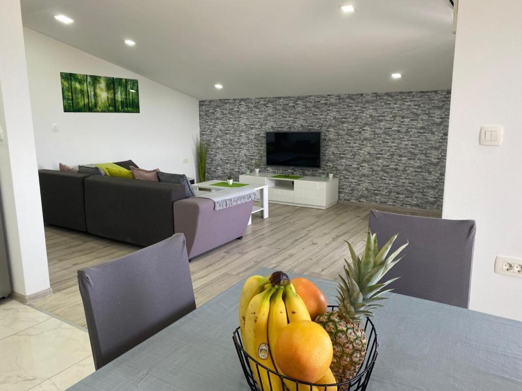Beach Apartment Andela Kaštela Exterior foto