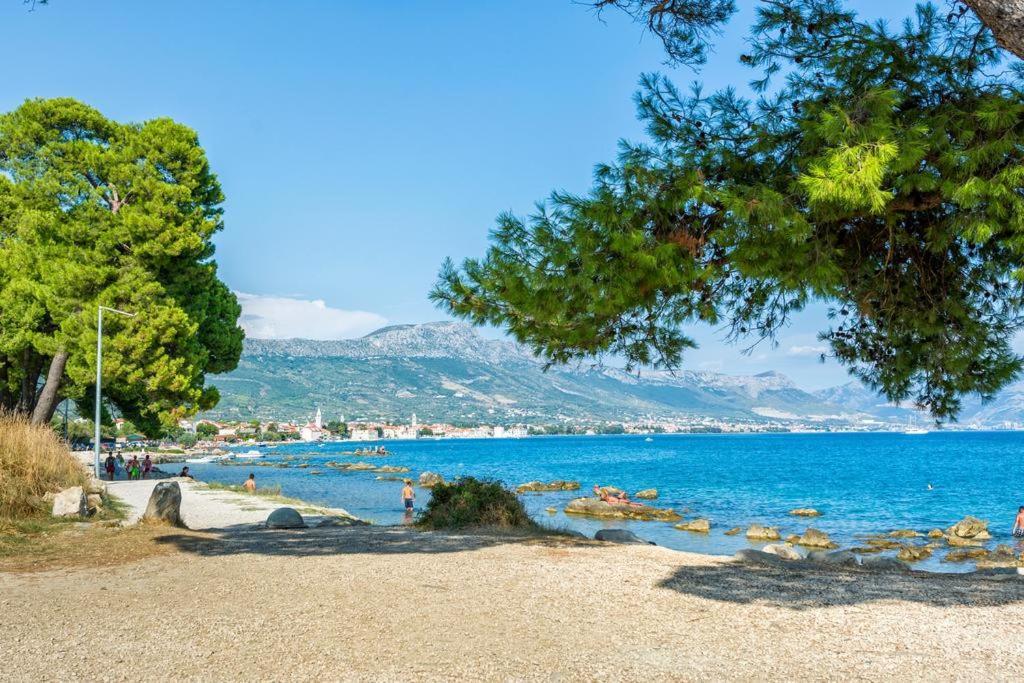 Beach Apartment Andela Kaštela Exterior foto