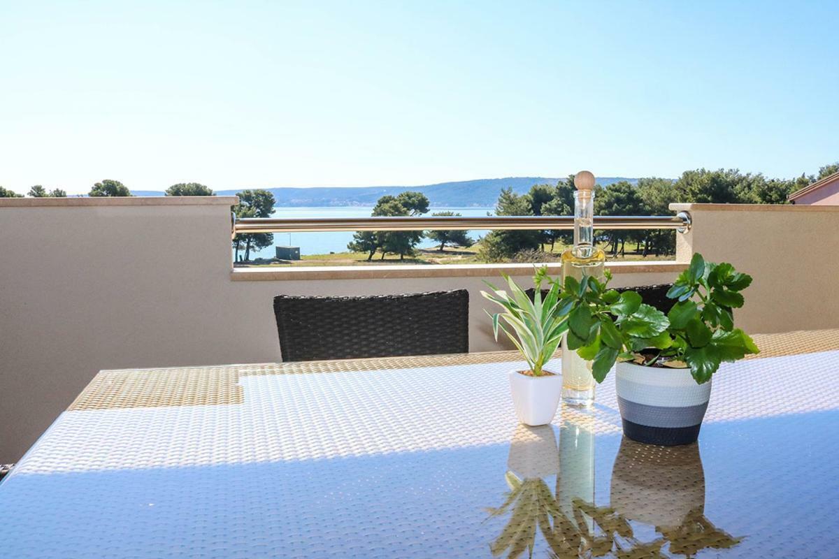 Beach Apartment Andela Kaštela Exterior foto